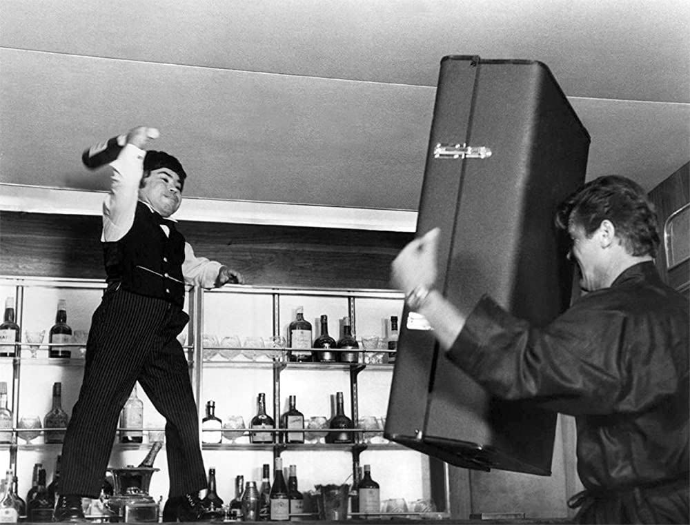 007／黄金銃を持つ男の画像