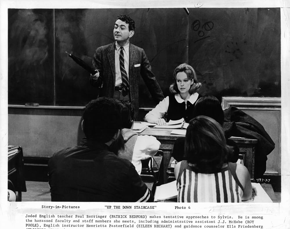 下り階段をのぼれの画像