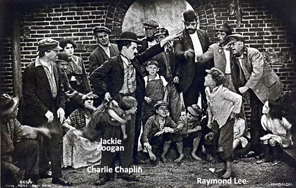 「キッド」チャールズ・スペンサー・チャップリン & ジャッキー・クーガン & Raymond Leeの画像
