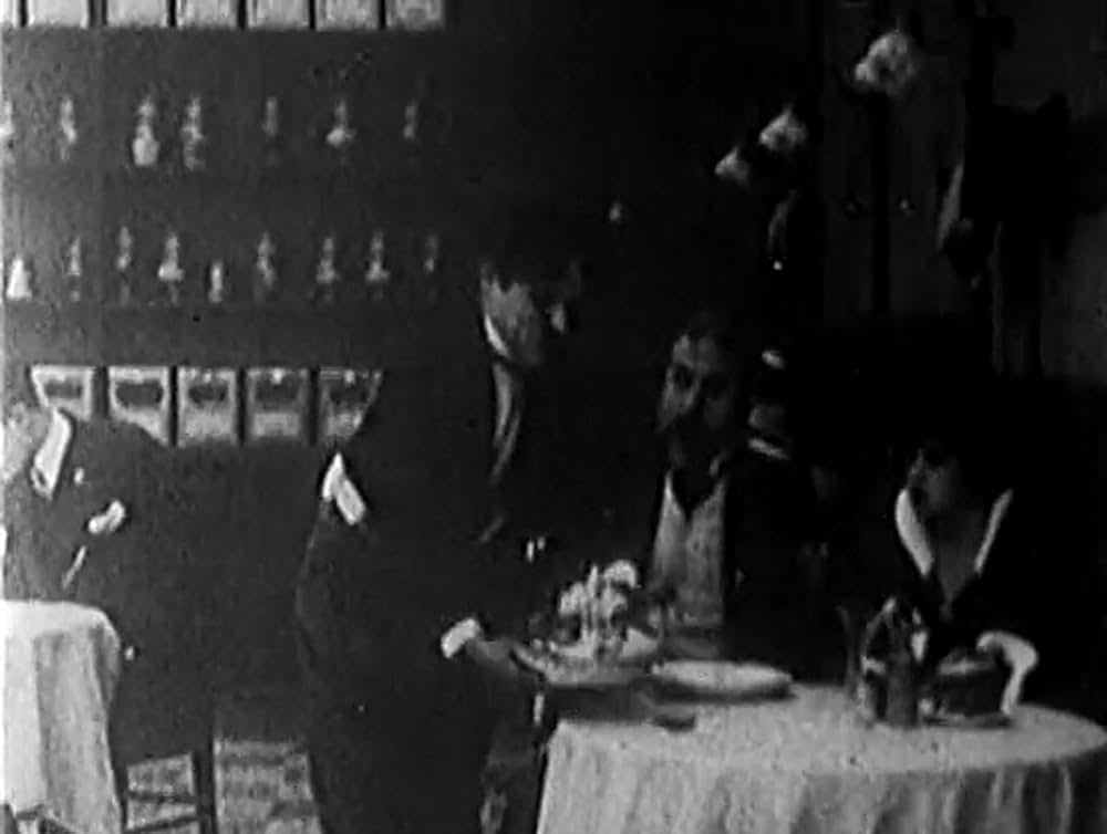 チャップリンとパン屋の画像