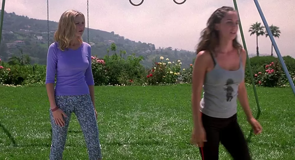 「チアーズ！」キルステン・ダンスト & エリザ・ドゥシュクの画像