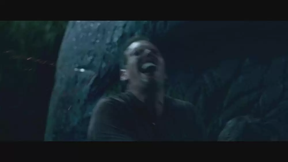 イン・ザ・トール・グラス －狂気の迷路－の画像