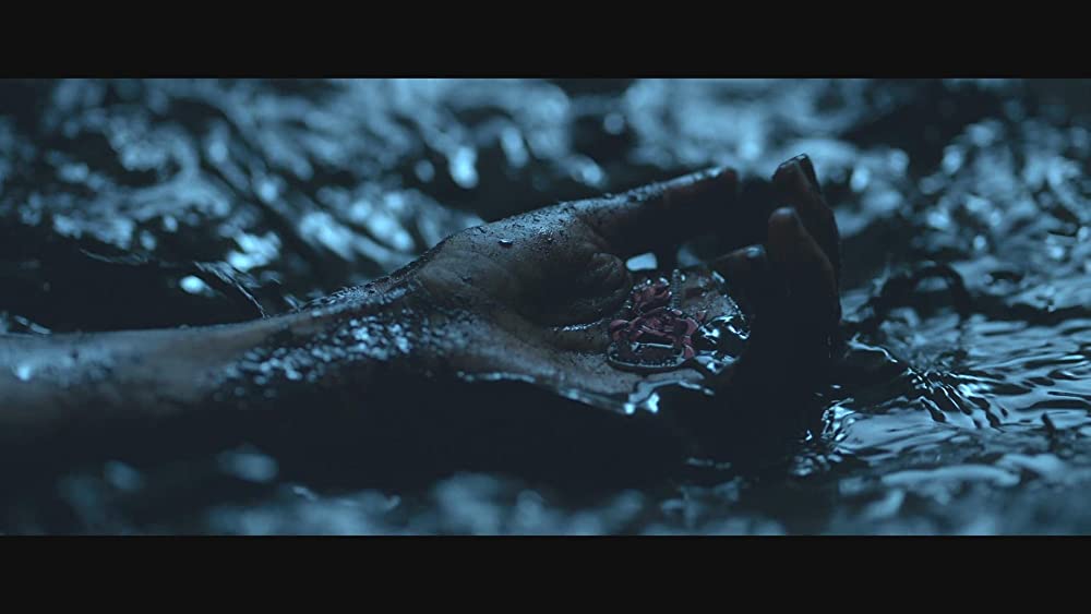 イン・ザ・トール・グラス －狂気の迷路－の画像