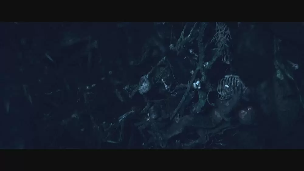 イン・ザ・トール・グラス －狂気の迷路－の画像