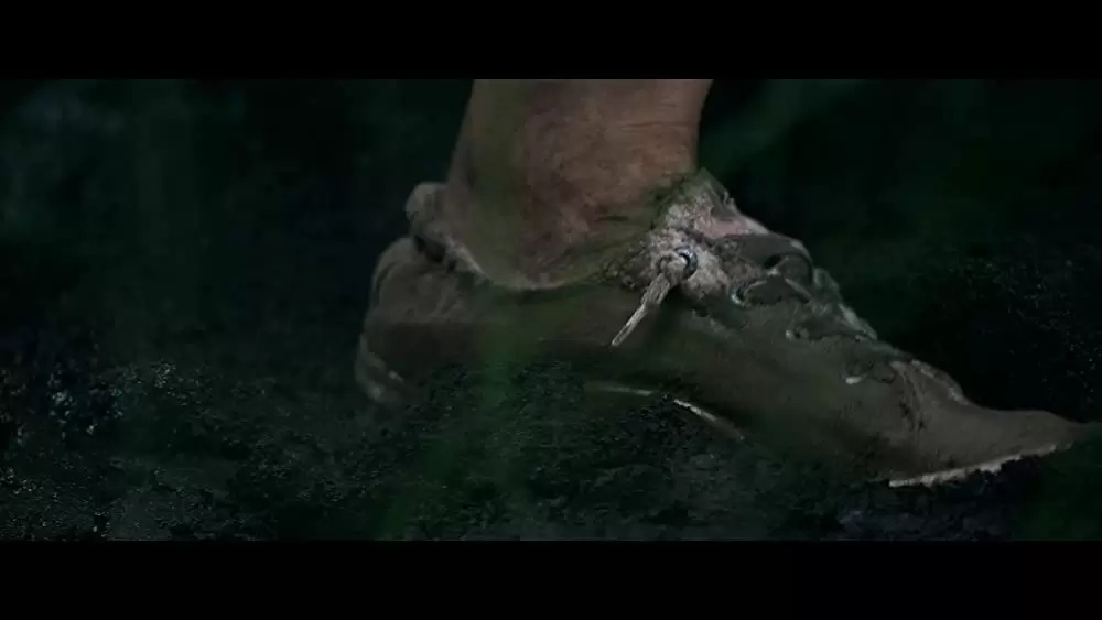 イン・ザ・トール・グラス －狂気の迷路－の画像