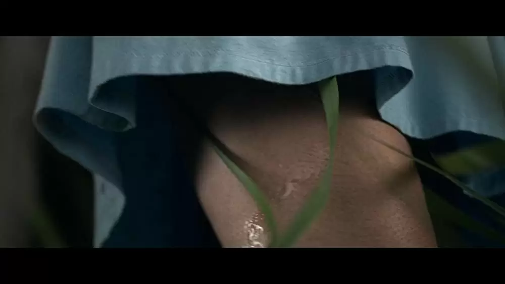 「イン・ザ・トール・グラス －狂気の迷路－」ライズラ・デ・オリビアの画像