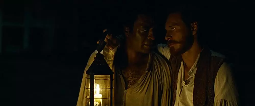 「それでも夜は明ける」キウェテル・イジョフォー & マイケル・ファスベンダーの画像