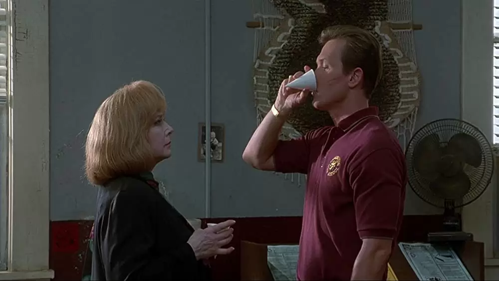 「パラサイト」パイパー・ローリー & ロバート・パトリックの画像