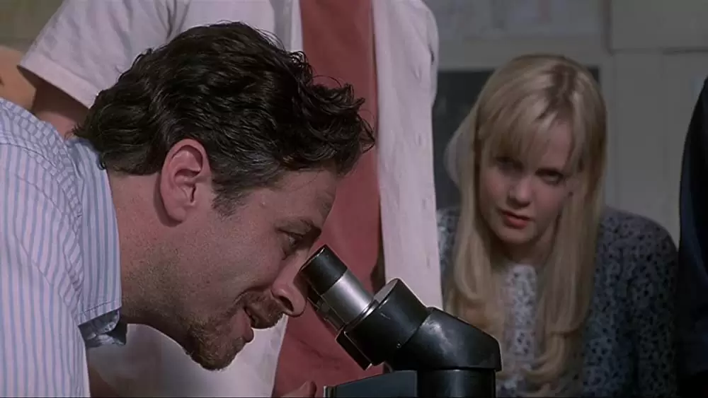 「パラサイト」ローラ・ハリス & ジョン・スチュワートの画像