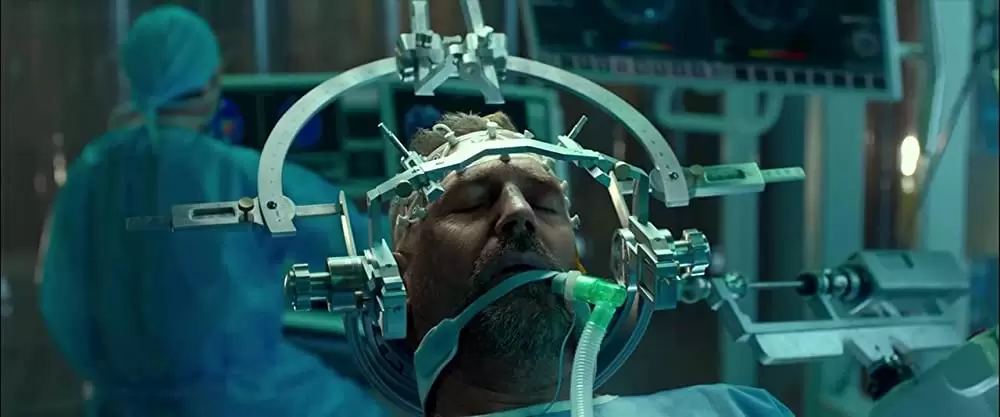 「クリミナル ２人の記憶を持つ男」ケビン・コスナーの画像