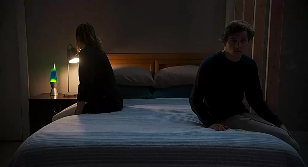 「ナイト・ウォッチャー」アナ・デ・アルマス & タイ・シェリダンの画像