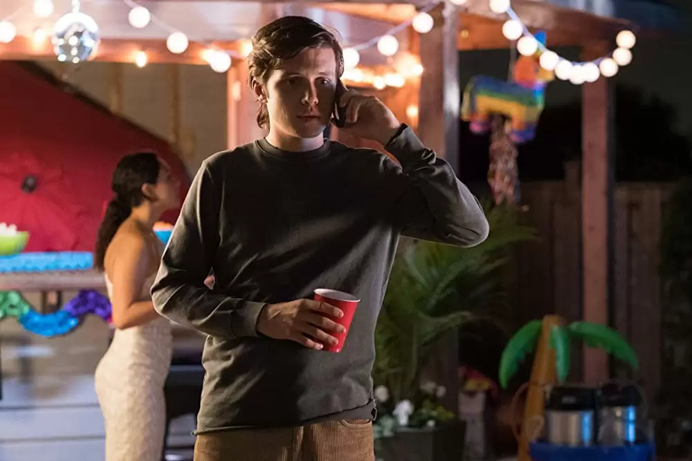 「ストレンジ・アフェア」ニック・ロビンソンの画像