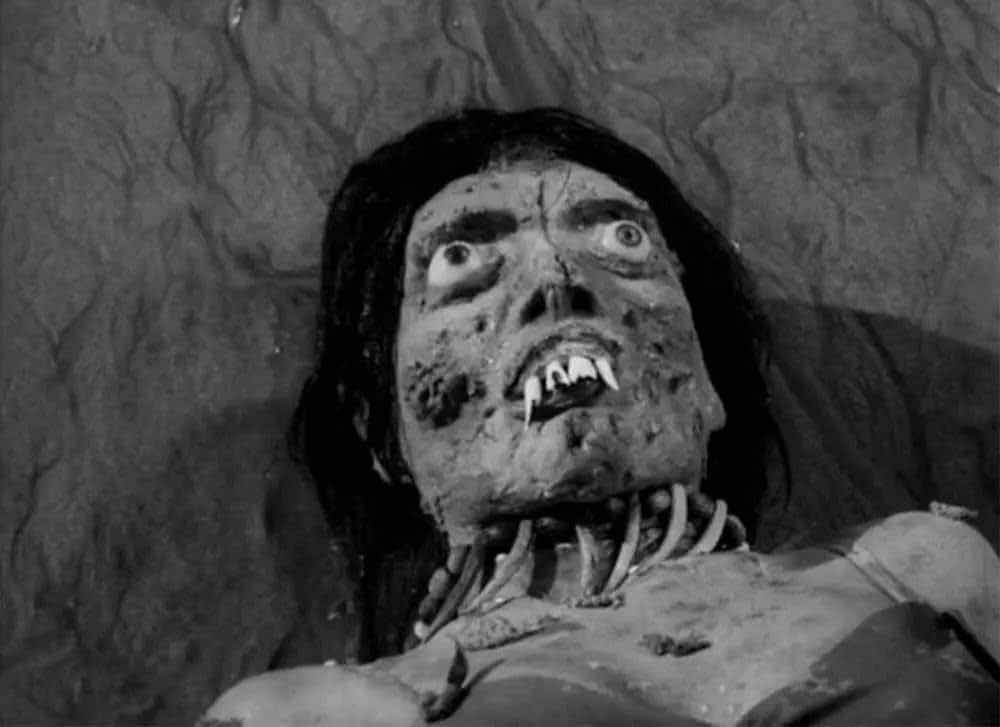 彼女 悪魔の画像