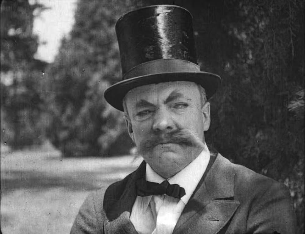 チャップリンの女装の画像