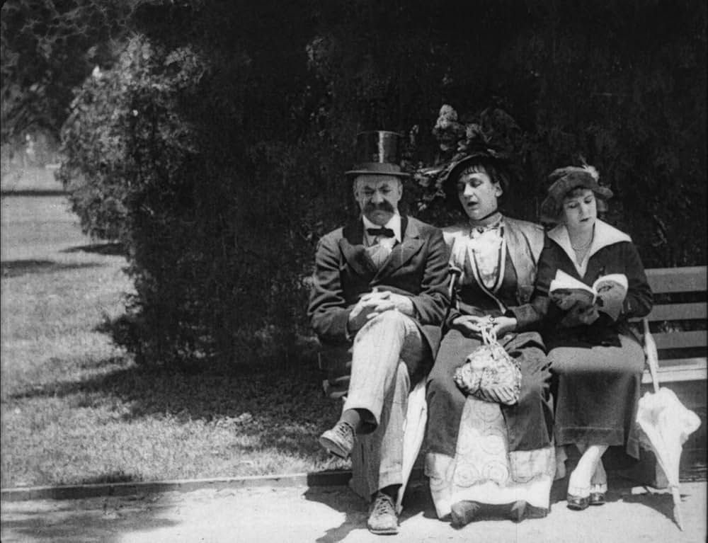 チャップリンの女装の画像