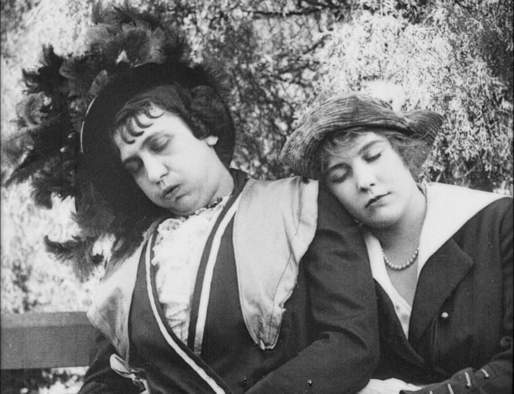 チャップリンの女装の画像