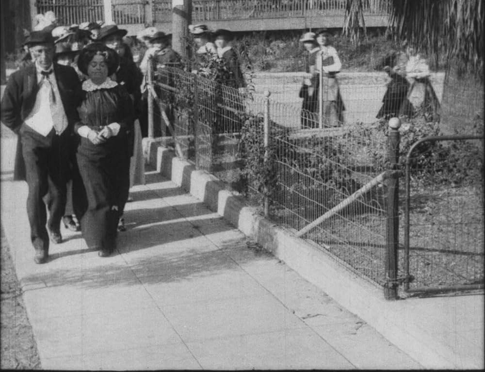 チャップリンの女装の画像