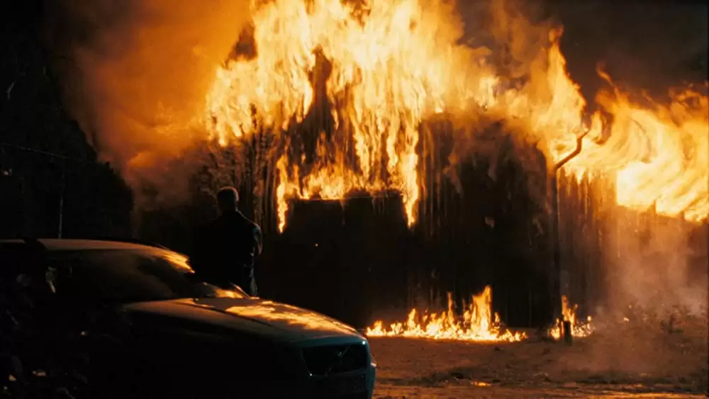 ミレニアム2 火と戯れる女の画像