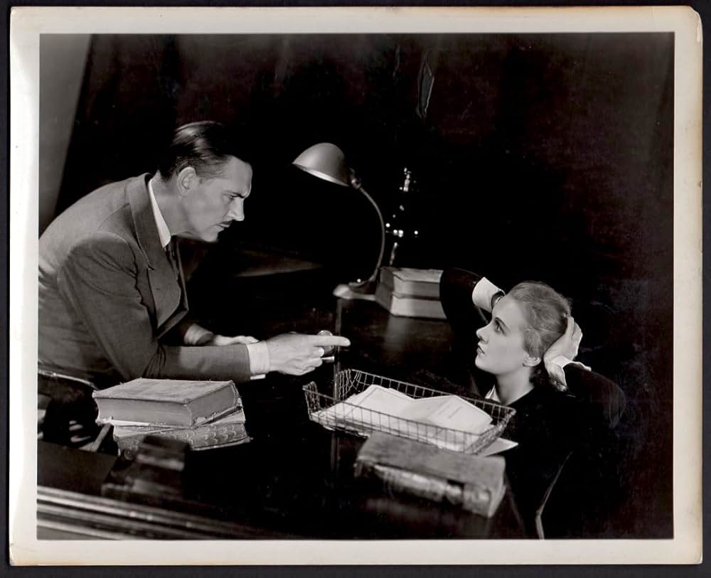 闇の法廷の画像