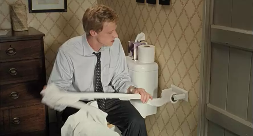 「ハウエルズ家のちょっとおかしなお葬式」アラン・テュディックの画像