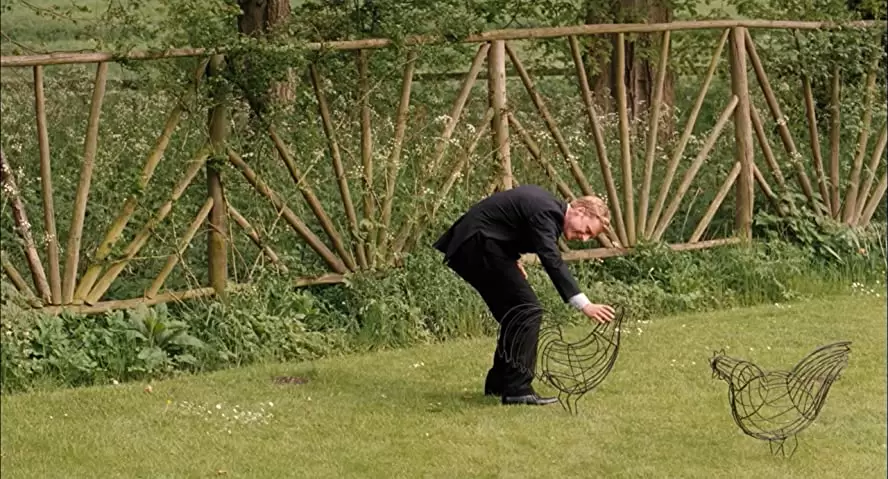 「ハウエルズ家のちょっとおかしなお葬式」アラン・テュディックの画像