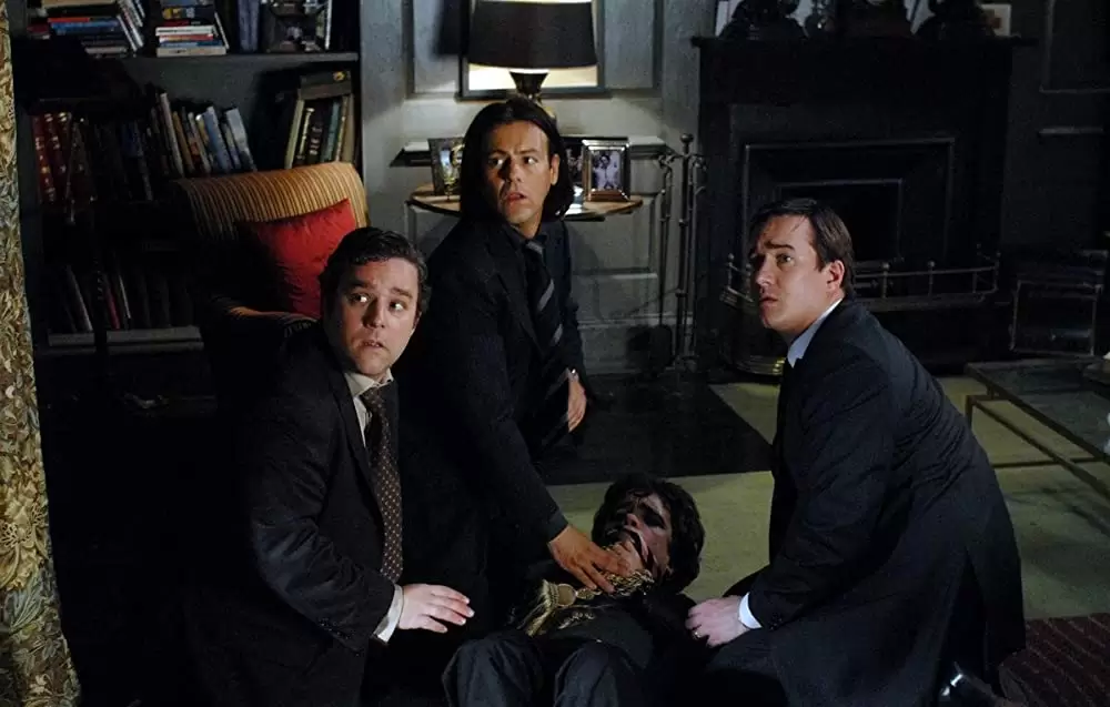 「ハウエルズ家のちょっとおかしなお葬式」ルパート・グレイブス & ピーター・ディンクレイジ & マシュー・マクファディン & アンディ・ナイマンの画像