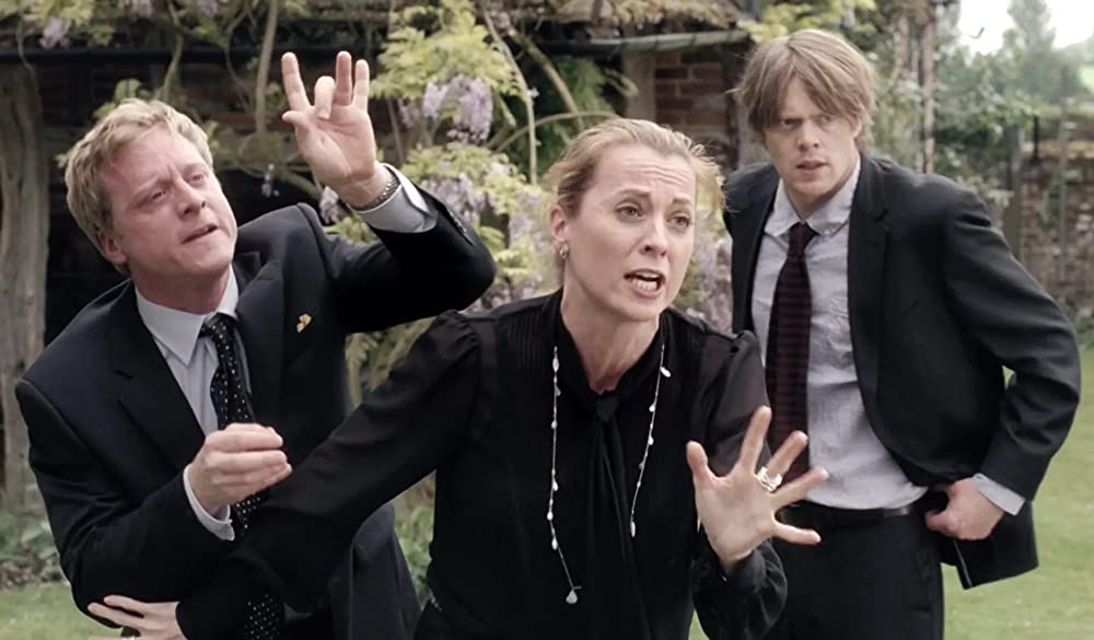 ハウエルズ家のちょっとおかしなお葬式の画像