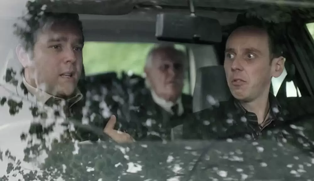 「ハウエルズ家のちょっとおかしなお葬式」ユエン・ブレムナー & アンディ・ナイマン & ピーター・ボーンの画像