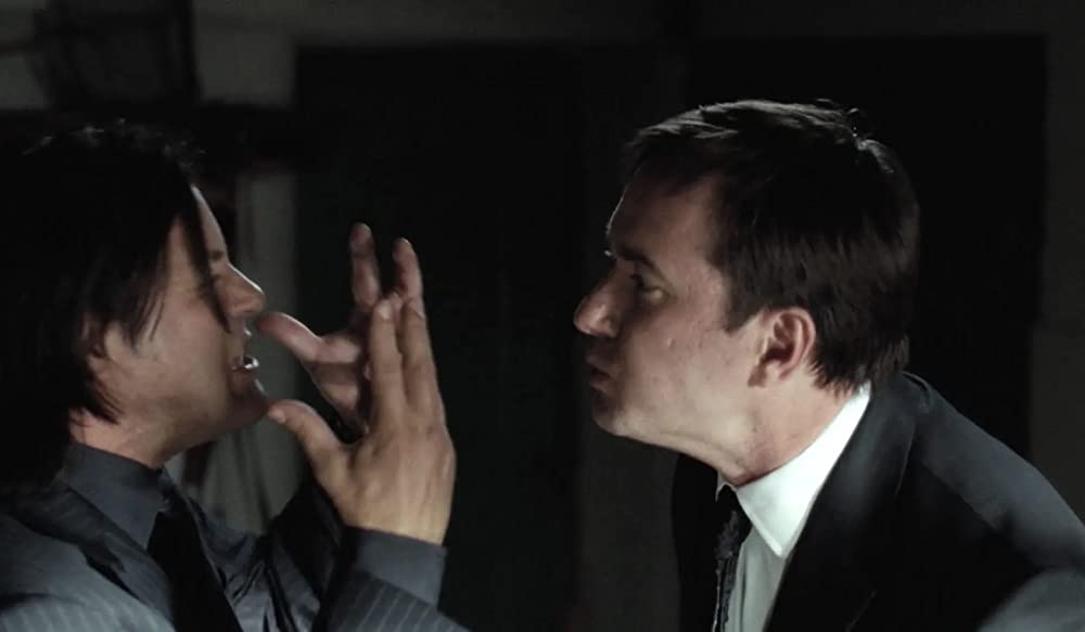 ハウエルズ家のちょっとおかしなお葬式の画像