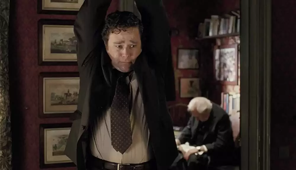 「ハウエルズ家のちょっとおかしなお葬式」アンディ・ナイマンの画像