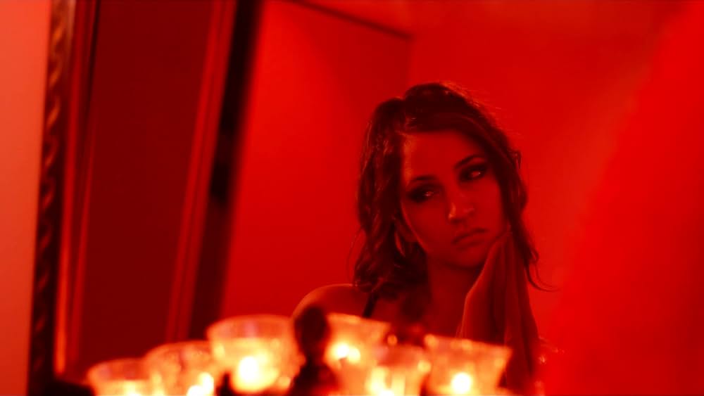 ネイキッド・リベンジ 赤の売春婦の画像