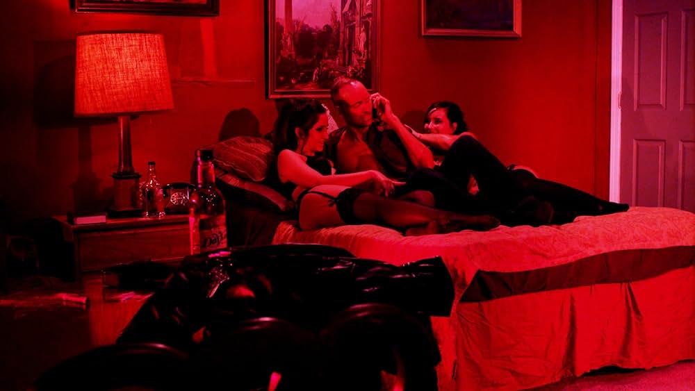 ネイキッド・リベンジ 赤の売春婦の画像