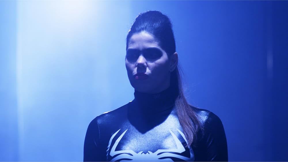 ネイキッド・リベンジ 赤の売春婦の画像