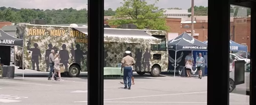 15時17分、パリ行きの画像