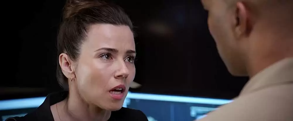 「ハンターキラー 潜航せよ」リンダ・カーデリニ & コモンの画像