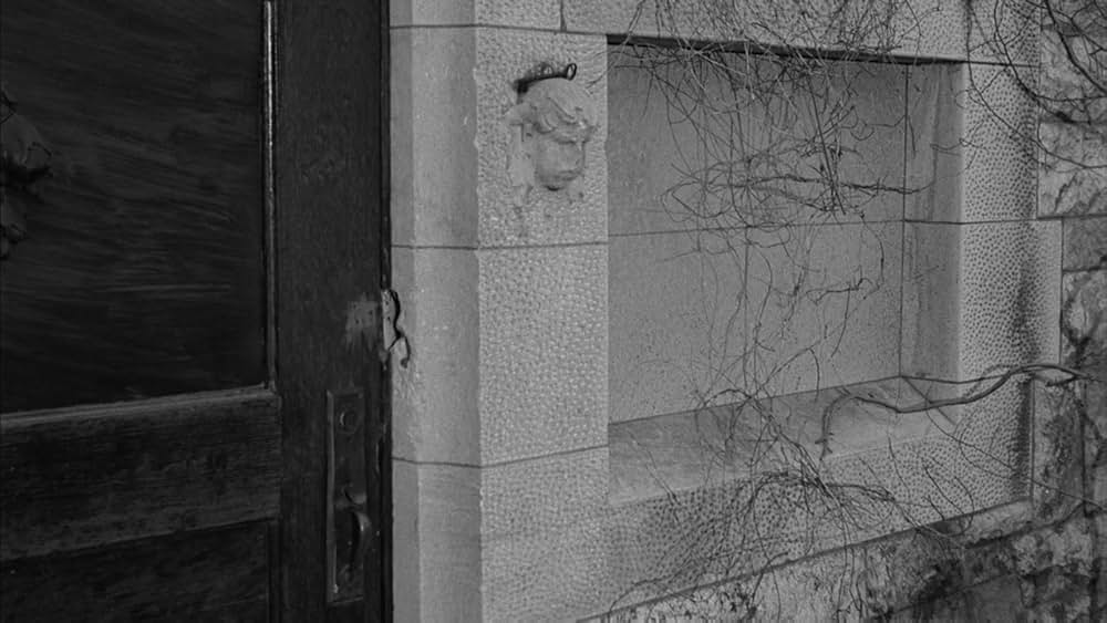 The Curse of the Living Corpse（原題）の画像