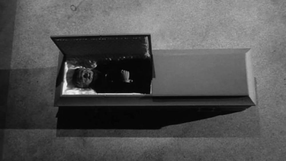 The Curse of the Living Corpse（原題）の画像