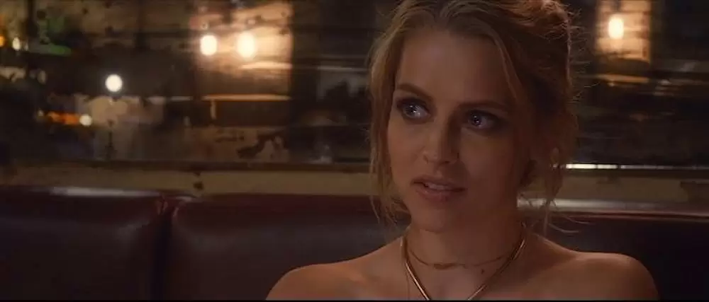 「2:22」テリーサ・パーマーの画像