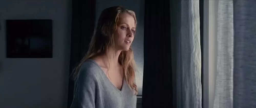 「2:22」テリーサ・パーマーの画像