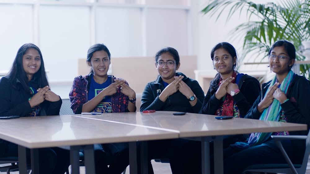 コード・ガール: 女子高生プログラマーたちの写真