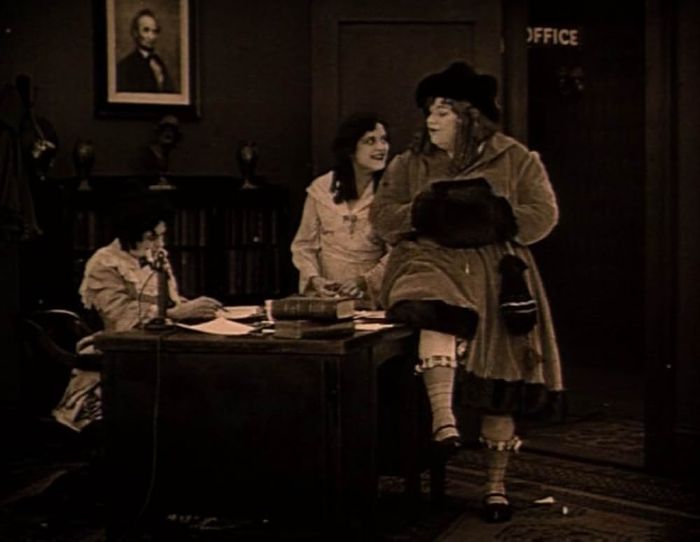 ファッティとキートンのおかしな肉屋／デブ君の女装の画像