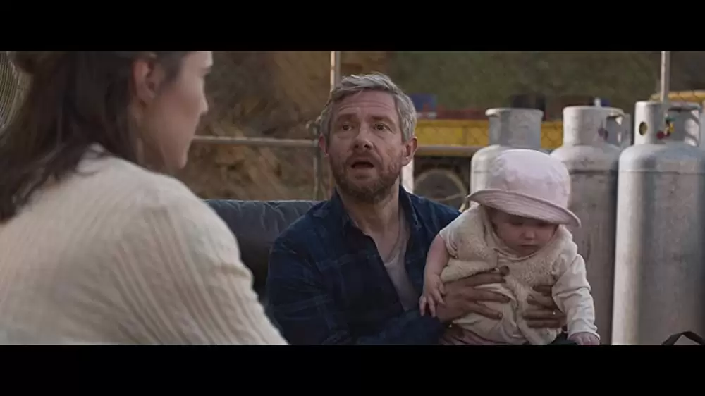 「カーゴ」マーティン・フリーマン & カレン・ピストリアスの画像