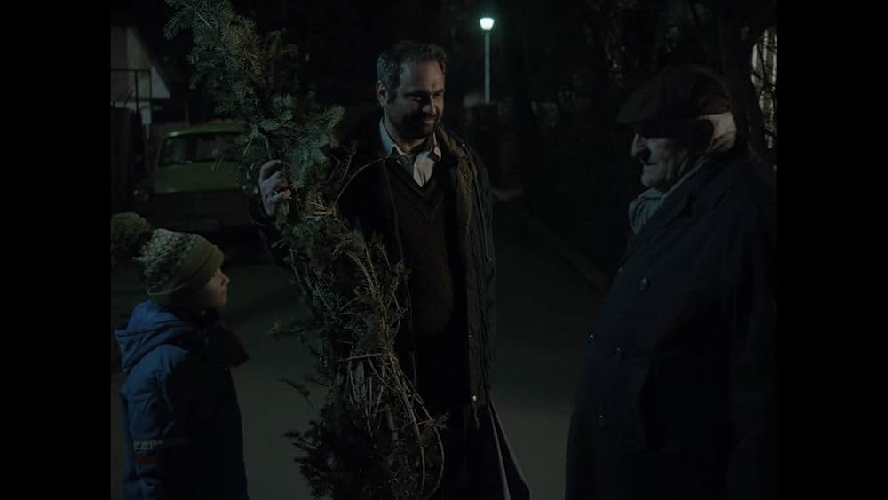 独裁者とクリスマスプレゼントの画像