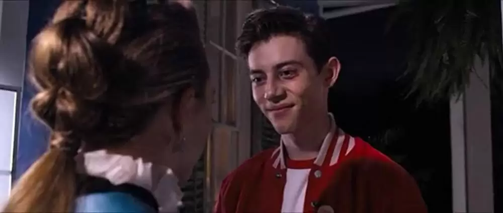 トールガールの画像