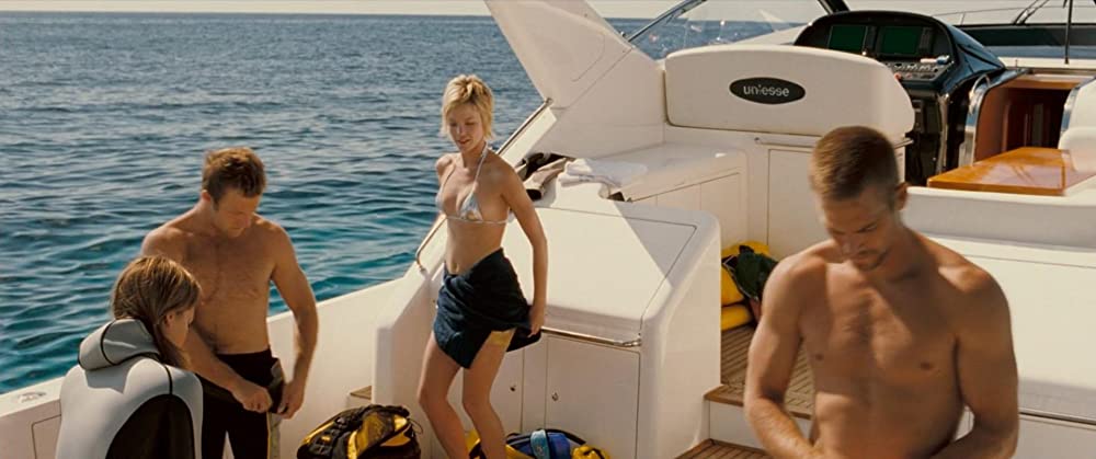 イントゥ・ザ・ブルーの画像