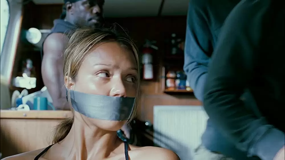 「イントゥ・ザ・ブルー」ジェシカ・アルバの画像