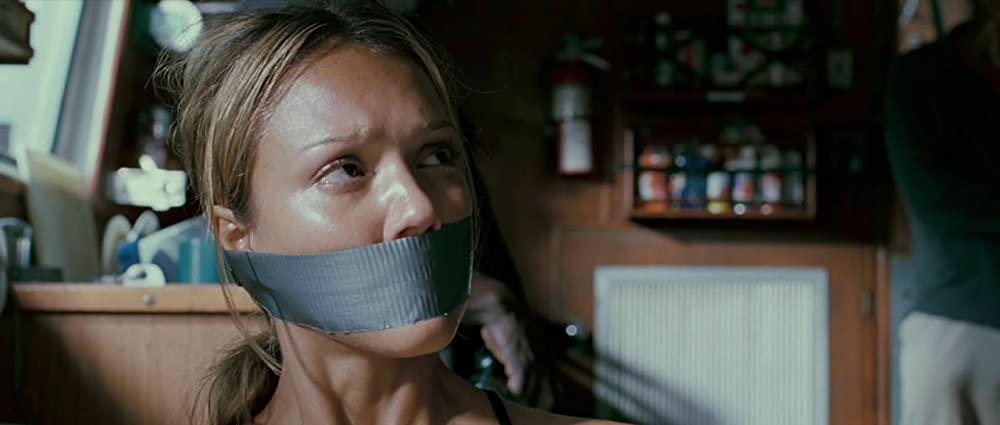 イントゥ・ザ・ブルーの画像