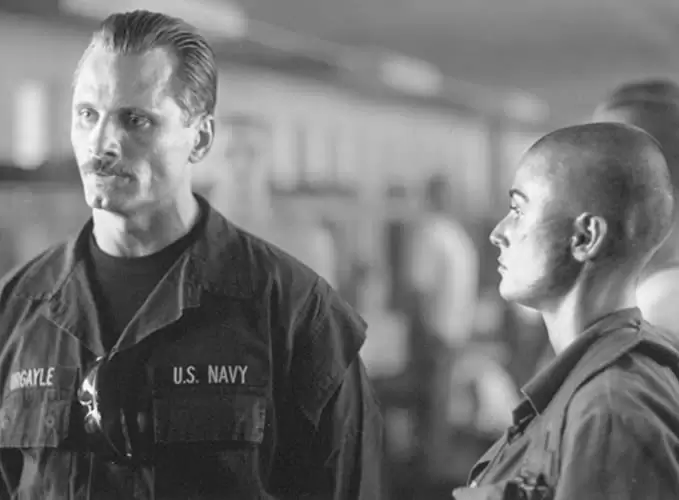 「G.I.ジェーン」デミ・ムーア & ビゴ・モーテンセンの画像