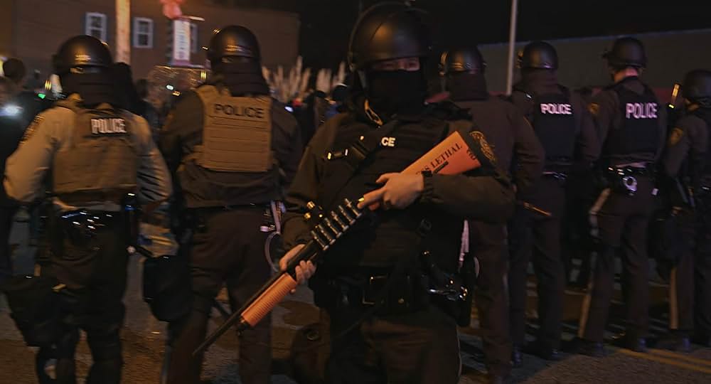 パワー: 警察権力の本質を問うの画像