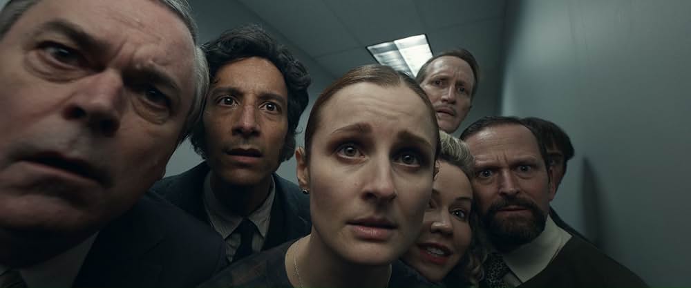 Corner Office（原題）の画像